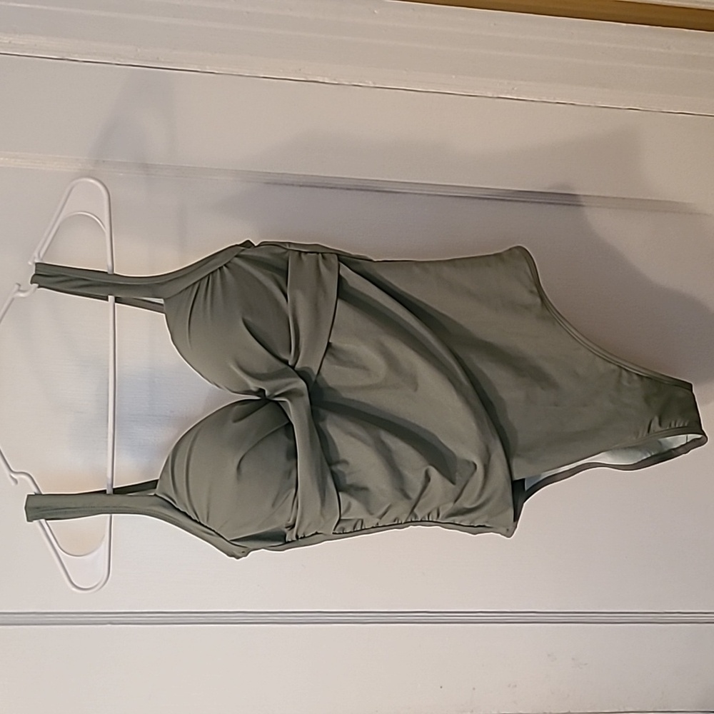 CUPSHE one piece baithing suit